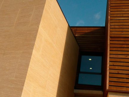 Extension de l'hôpital d'Uzès par l'agence d'Architecture Brayer-Hugon