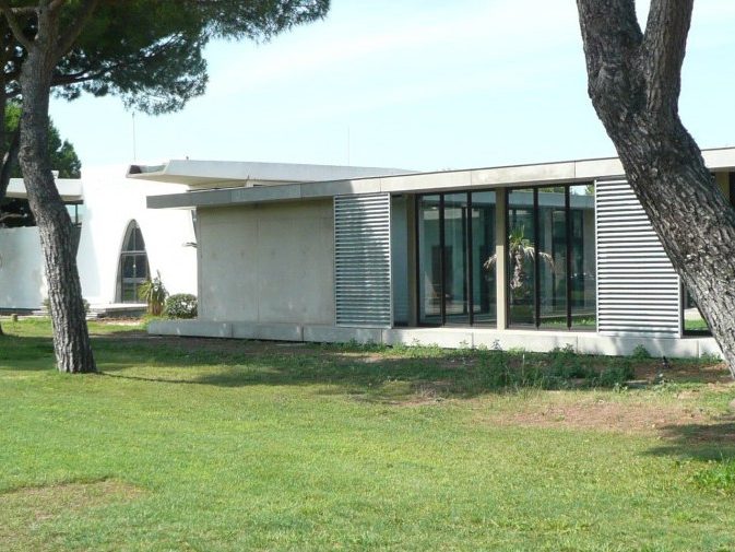 Carrefour 2000 rénovation et construction au Grau-du-Roi par l'agence ABHvv